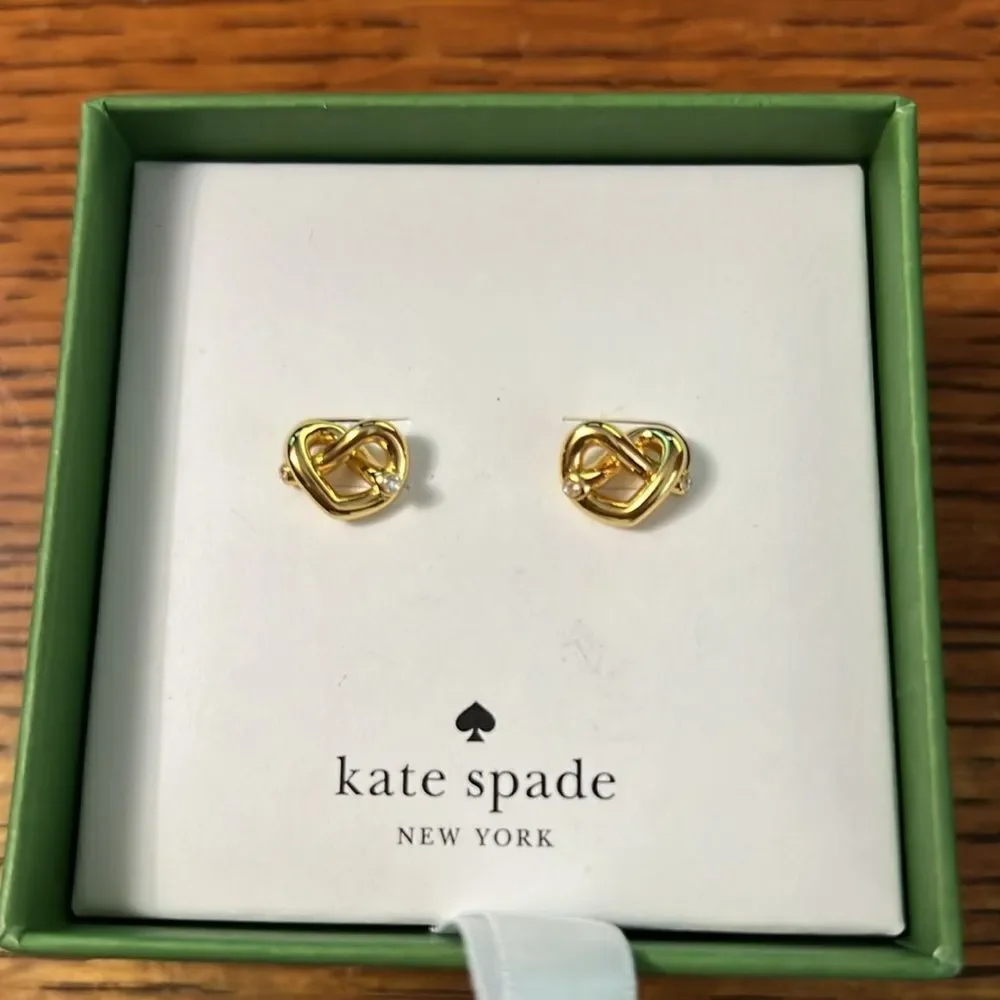 Kate Spade Loves Me Knot Stud Gold Tone Earrings, New In Box, Love Knot🖤♤🖤